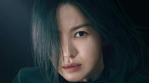 Màn trả thù thông minh và tâm cơ mà không cần dùng đến mĩ nhân kế đã giúp Song Hye Kyo tìm lại 