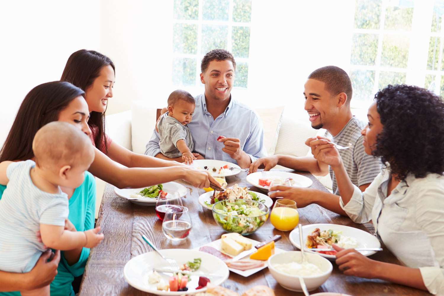 Dù bận rộn đến mấy, các thành viên trong gia đình cũng nên cố gắng dành thời gian ăn cơm cùng nhau.