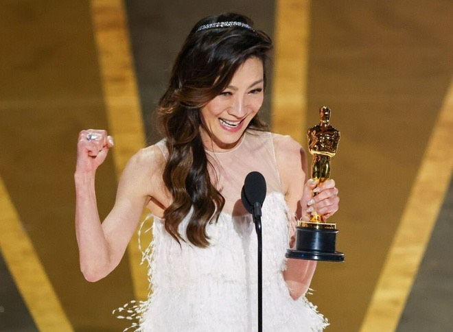 Dương Tử Quỳnh chiến thắng giải Nữ diễn viên xuất sắc tại Oscar 2023