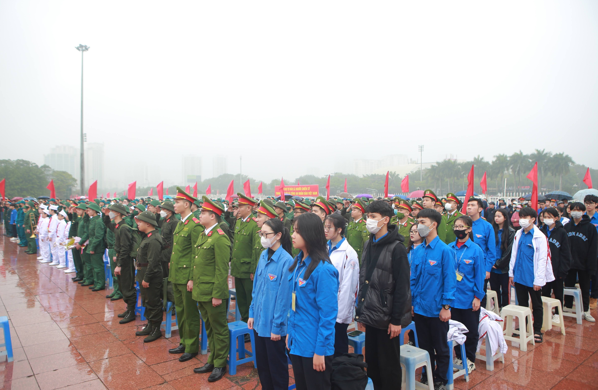 Trong số 66 tân binh tham gia nhập ngũ ở địa bàn quận Nam Từ Liêm (Hà Nội), có tới 33 tân binh tự viết đơn tình nguyện