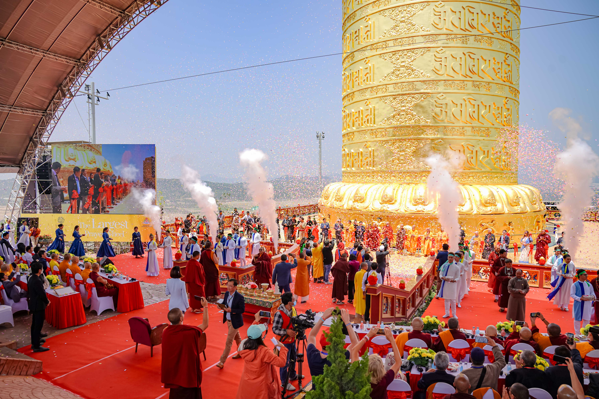 Đại Bảo tháp Kinh Luân lớn nhất thế giới đón nhận Kỷ lục Guinness - ảnh 5