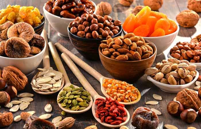 Ngũ cốc nguyên hạt là loại thực phẩm chứa nhiều thành phần dinh dưỡng như magie, vitamin B, kẽm và chất xơ